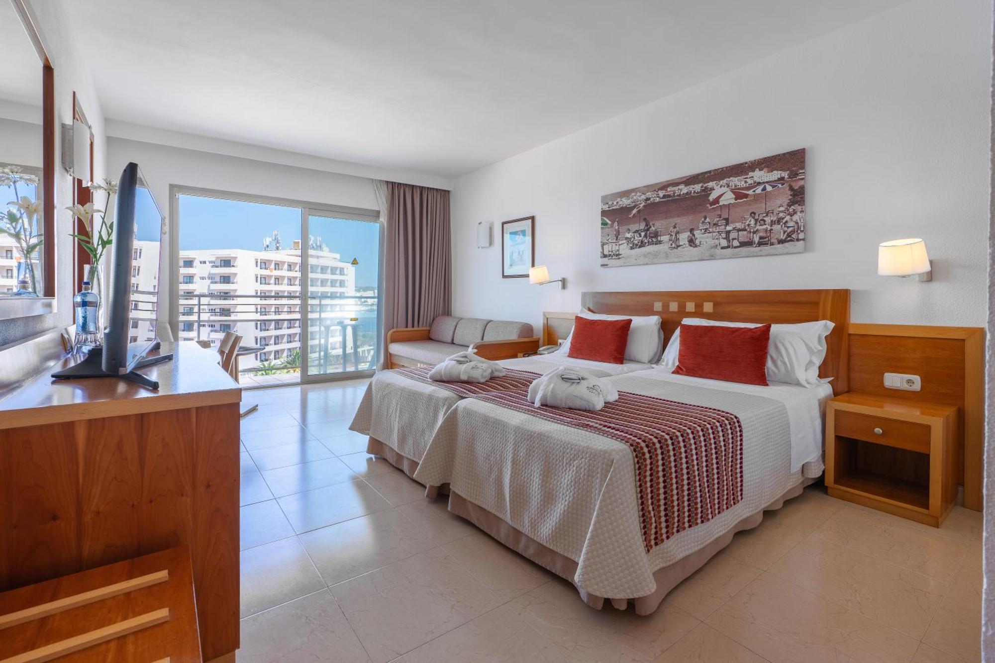 Bellamar Hotel Beach & Spa Sant Antoni de Portmany Dış mekan fotoğraf